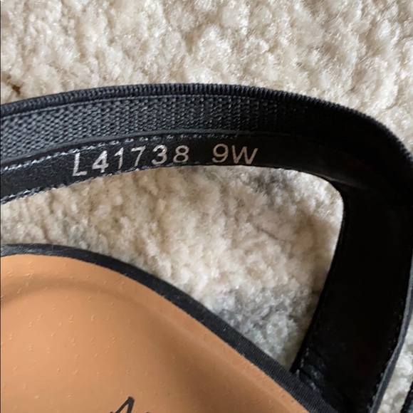 Walking Cradles Women's Boa - Picture 3 of 4